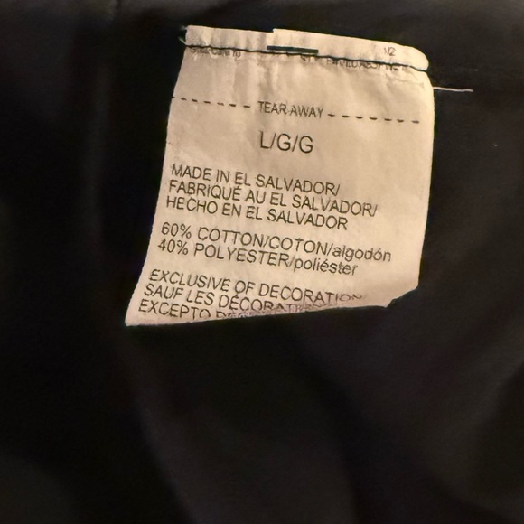 NWOT Under Armour Men's Black Short Sleeve Graphic Logo Tee Gray Print Size L - Picture 9 of 9